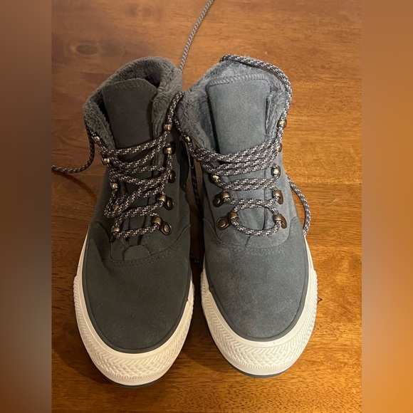 COVERSE ALL STAR SUEDE SNEAKER/ BOOT - Picture 1 of 5